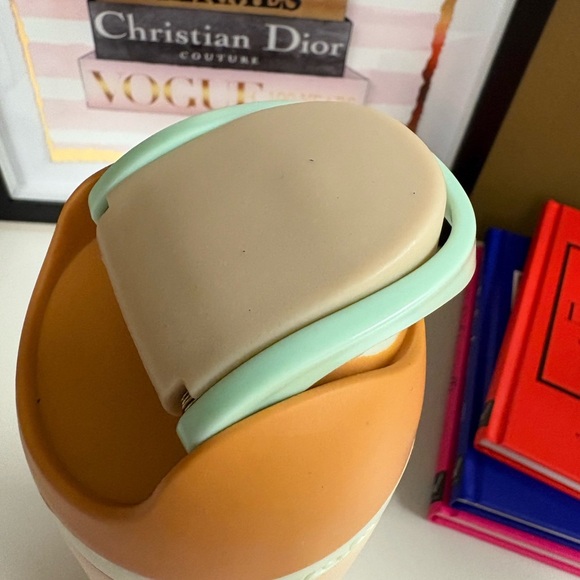 Owala FreeSip Stainless Steel Water Bottle 24 oz. - NWT - Picture 5 of 8